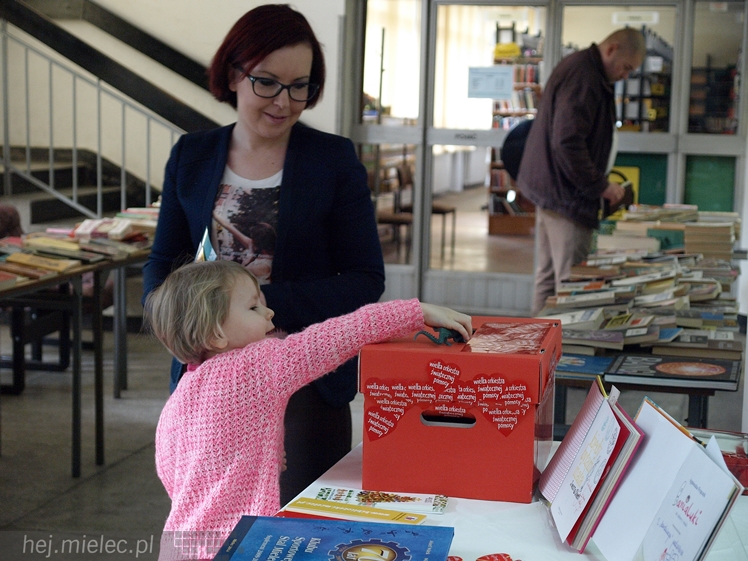 Giełda książek i licytacja ? Miejska Biblioteka Publiczna włączyła się do akcji WOŚP