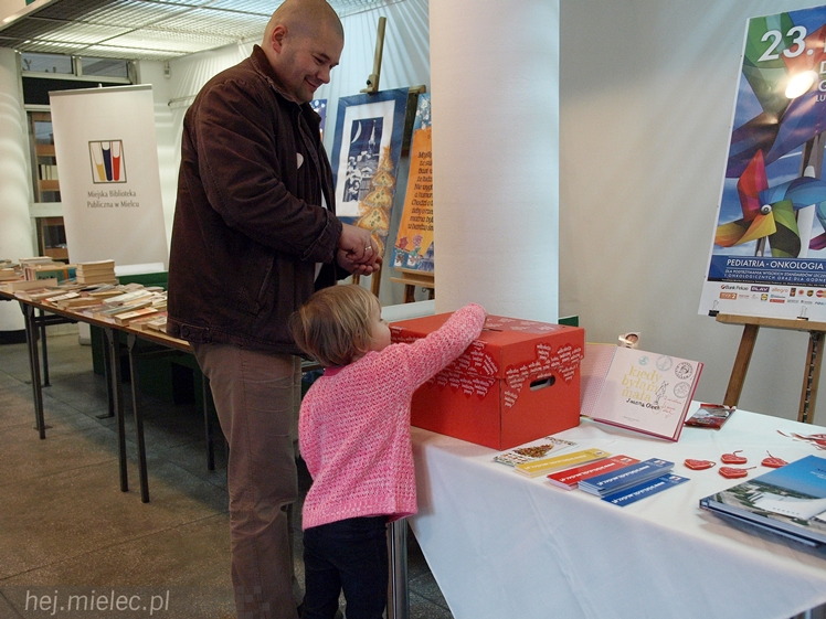 Giełda książek i licytacja ? Miejska Biblioteka Publiczna włączyła się do akcji WOŚP