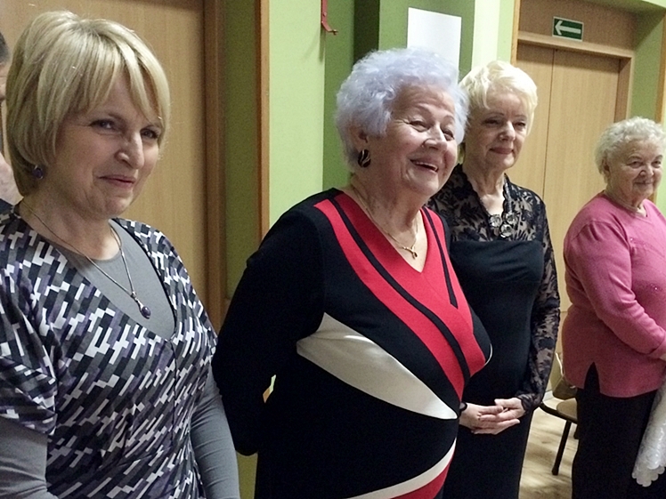 Klub Seniora ?Złota Jesień? na opłatkowym spotkaniu i wspólnym kolędowaniu