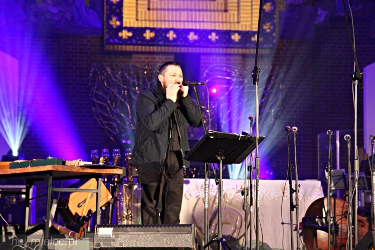 Kolędowanie z gwiazdami: Joszko Broda. Dzieci z Brodą