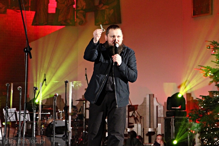 Kolędowanie z gwiazdami: Joszko Broda. Dzieci z Brodą