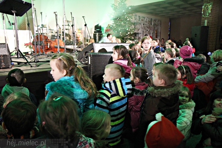 Kolędowanie z gwiazdami: Joszko Broda. Dzieci z Brodą