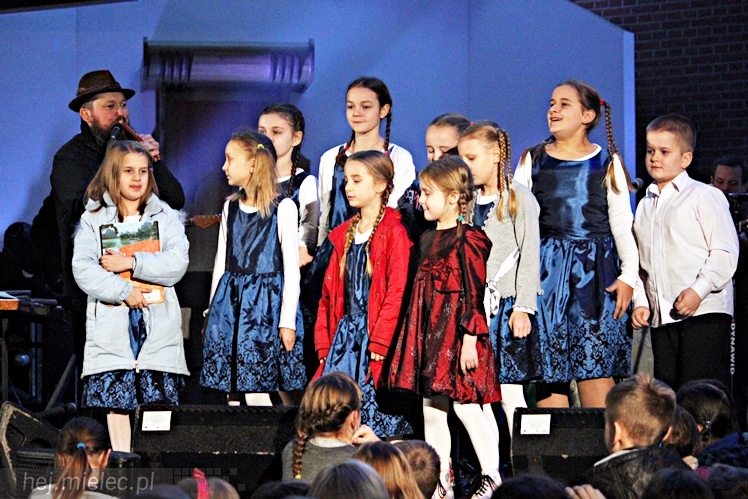 Kolędowanie z gwiazdami: Joszko Broda. Dzieci z Brodą