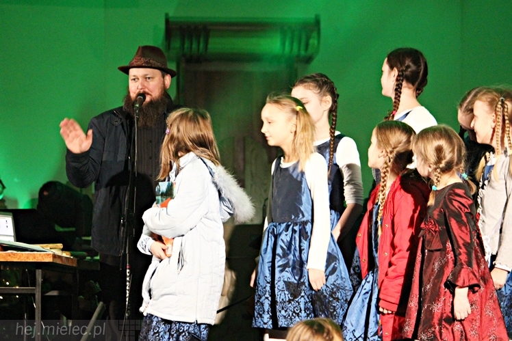 Kolędowanie z gwiazdami: Joszko Broda. Dzieci z Brodą