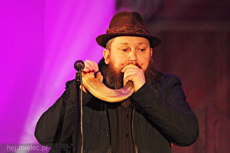 Kolędowanie z gwiazdami: Joszko Broda. Dzieci z Brodą