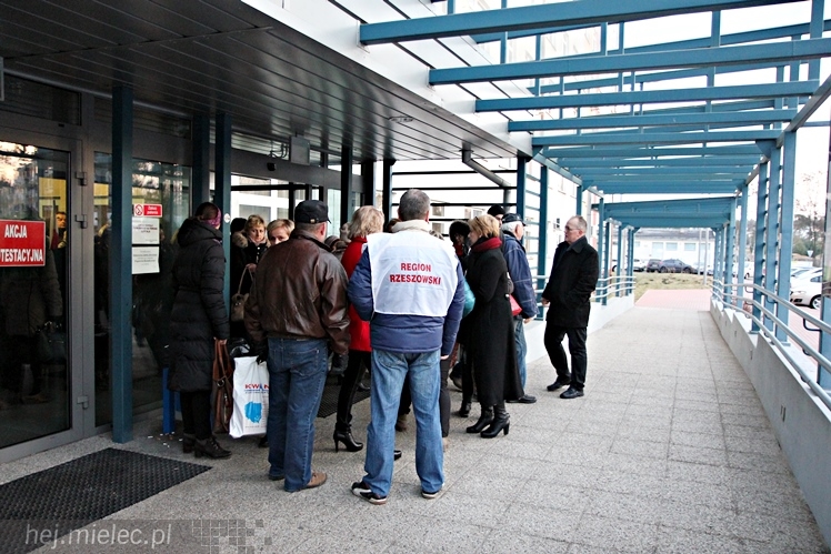 Strajk ostrzegawczy nielekarskich grup zawodowych w Szpitalu Powiatowym w Mielcu