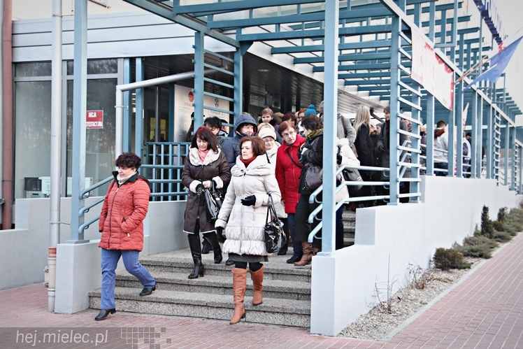 Strajk ostrzegawczy nielekarskich grup zawodowych w Szpitalu Powiatowym w Mielcu