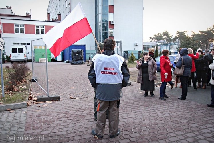 Strajk ostrzegawczy nielekarskich grup zawodowych w Szpitalu Powiatowym w Mielcu