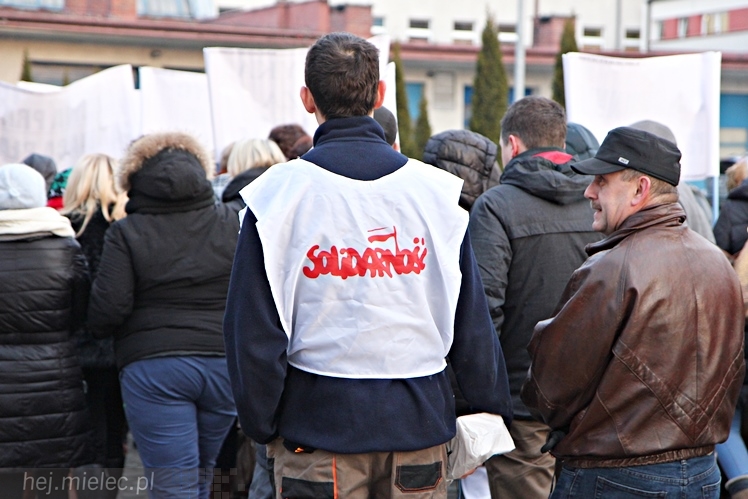 Strajk ostrzegawczy nielekarskich grup zawodowych w Szpitalu Powiatowym w Mielcu