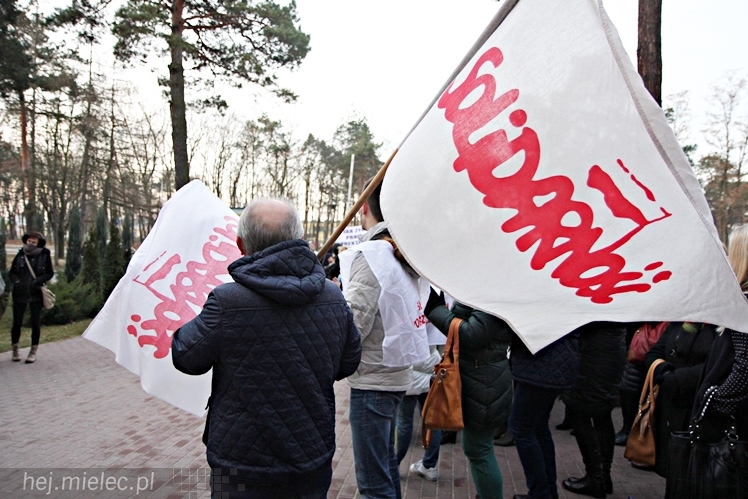 Strajk ostrzegawczy nielekarskich grup zawodowych w Szpitalu Powiatowym w Mielcu