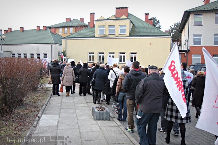 Strajk ostrzegawczy nielekarskich grup zawodowych w Szpitalu Powiatowym w Mielcu
