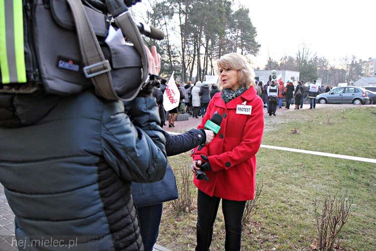 Strajk ostrzegawczy nielekarskich grup zawodowych w Szpitalu Powiatowym w Mielcu