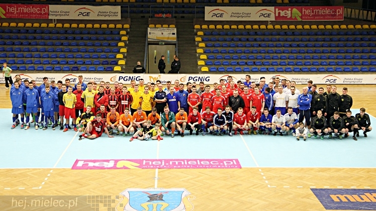 DERBY MIELCA 2015 - 4. Halowy Turniej Piłkarski - cz. II