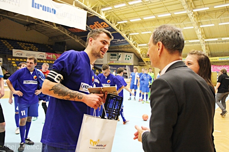 DERBY MIELCA 2015 - 4. Halowy Turniej Piłkarski - cz. II