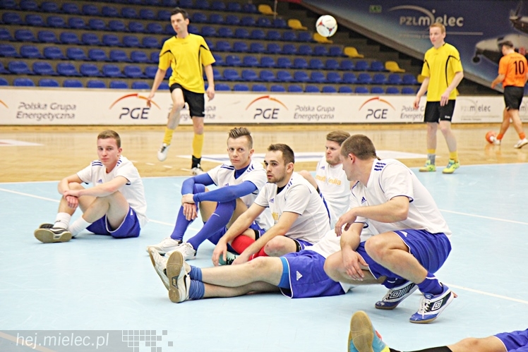 DERBY MIELCA 2015 - 4. Halowy Turniej Piłkarski - cz. II