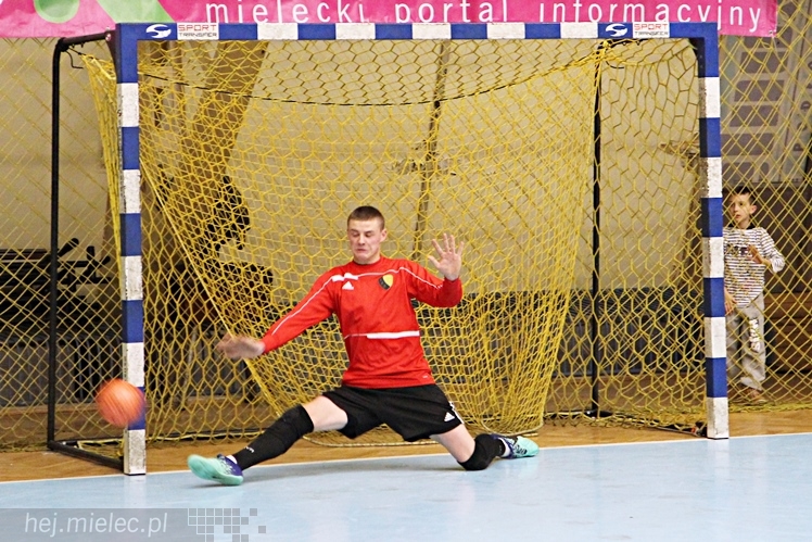 DERBY MIELCA 2015 - 4. Halowy Turniej Piłkarski - cz. II