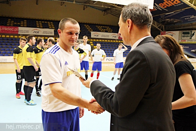 DERBY MIELCA 2015 - 4. Halowy Turniej Piłkarski - cz. II