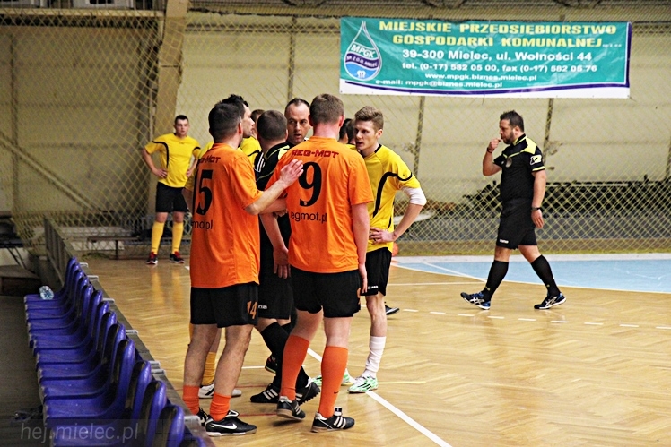 DERBY MIELCA 2015 - 4. Halowy Turniej Piłkarski - cz. II