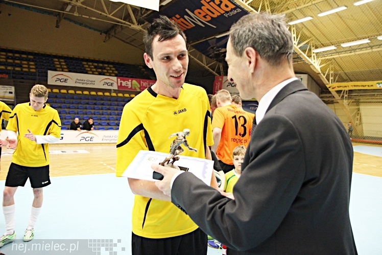 DERBY MIELCA 2015 - 4. Halowy Turniej Piłkarski - cz. II