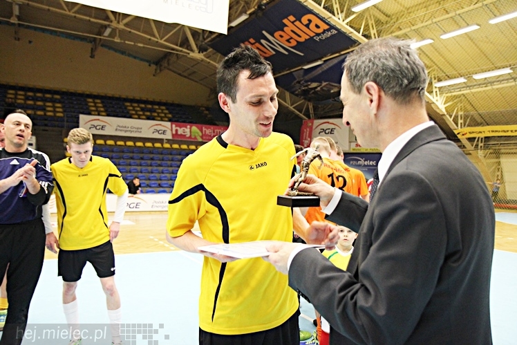 DERBY MIELCA 2015 - 4. Halowy Turniej Piłkarski - cz. II