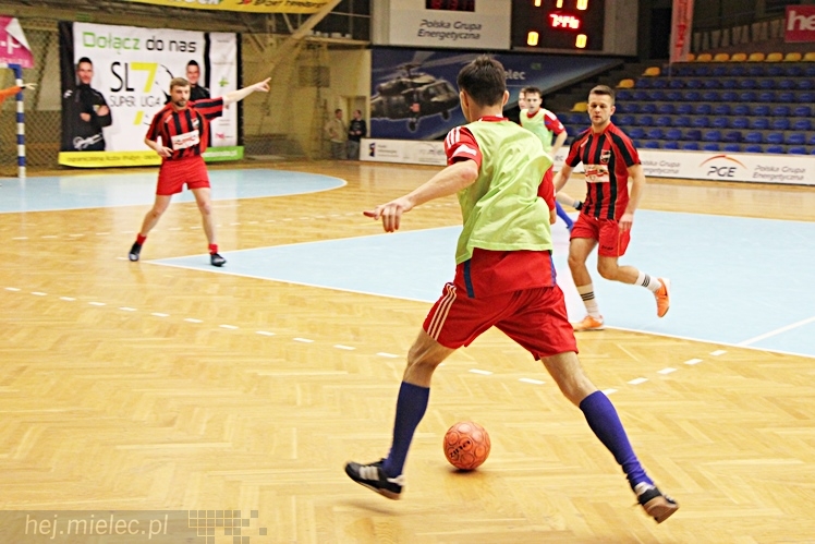 DERBY MIELCA 2015 - 4. Halowy Turniej Piłkarski - cz. II