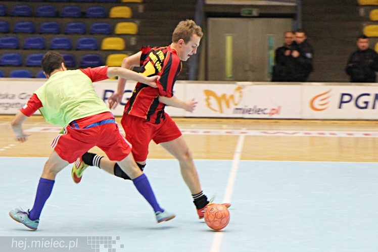 DERBY MIELCA 2015 - 4. Halowy Turniej Piłkarski - cz. II