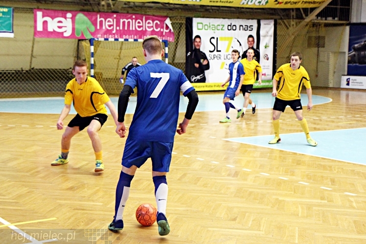 DERBY MIELCA 2015 - 4. Halowy Turniej Piłkarski - cz. I