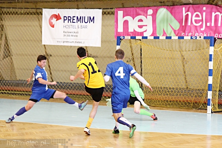 DERBY MIELCA 2015 - 4. Halowy Turniej Piłkarski - cz. I