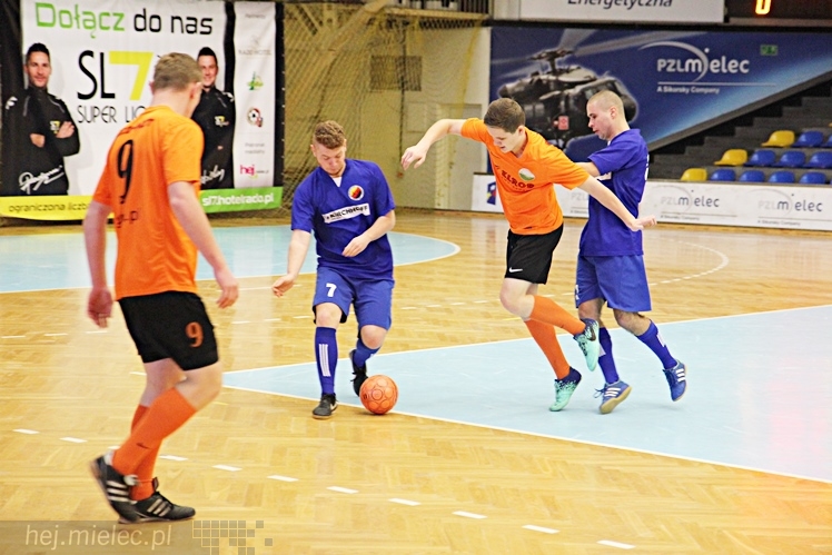 DERBY MIELCA 2015 - 4. Halowy Turniej Piłkarski - cz. I