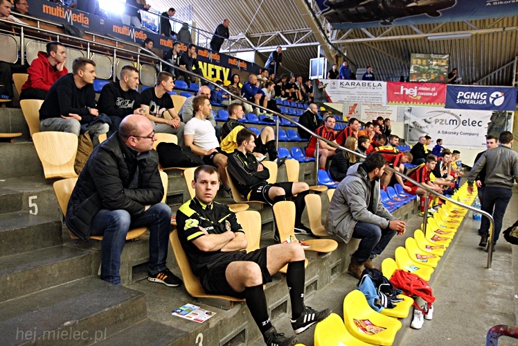 DERBY MIELCA 2015 - 4. Halowy Turniej Piłkarski - cz. I