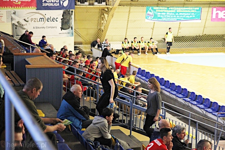 DERBY MIELCA 2015 - 4. Halowy Turniej Piłkarski - cz. I