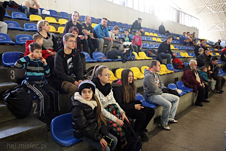 DERBY MIELCA 2015 - 4. Halowy Turniej Piłkarski - cz. I