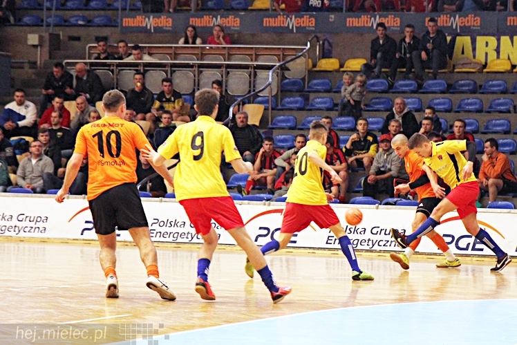 DERBY MIELCA 2015 - 4. Halowy Turniej Piłkarski - cz. I