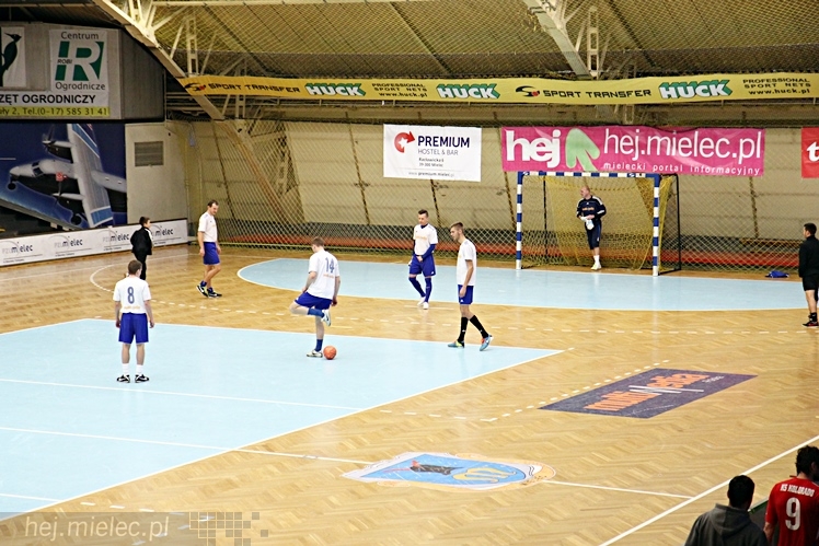 DERBY MIELCA 2015 - 4. Halowy Turniej Piłkarski - cz. I