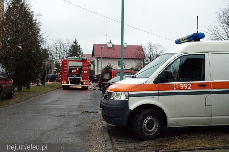 Pożar mieszkania na Partyzantów. Dwie osoby w szpitalu