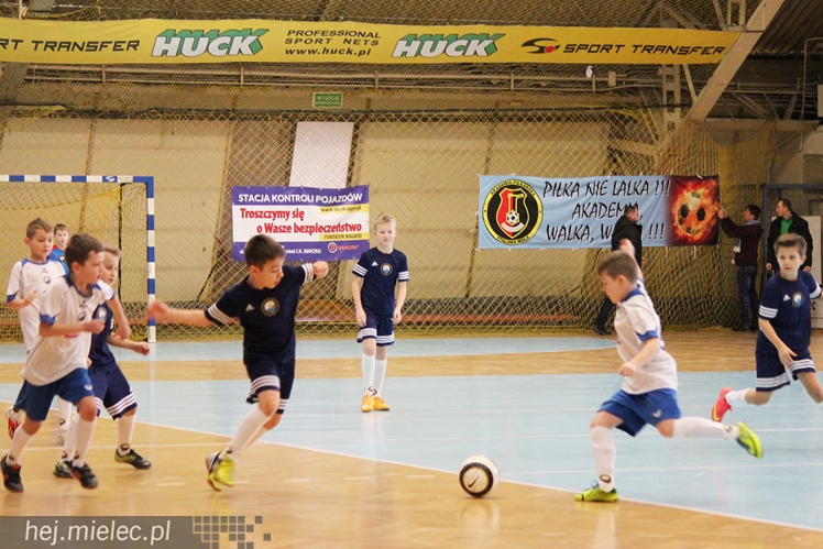 Halowy Turniej Piłki Nożnej Orlików Młodszych STAL MIELEC CUP  2015