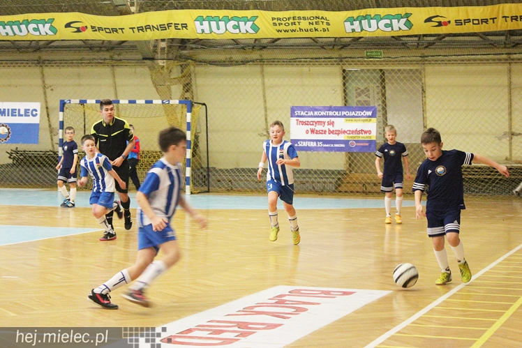 Halowy Turniej Piłki Nożnej Orlików Młodszych STAL MIELEC CUP  2015