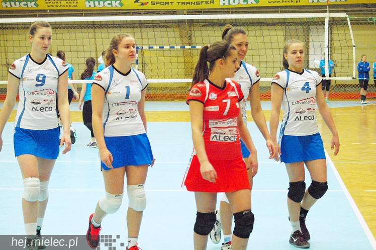 Juniorskie starcie siatkarek z Mielca i Rzeszowa