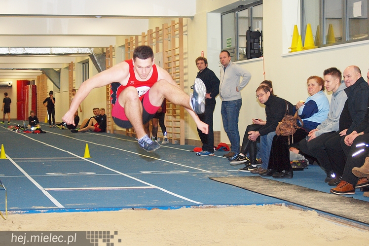 Juniorzy z regionu rywalizowali w mieleckiej hali LA