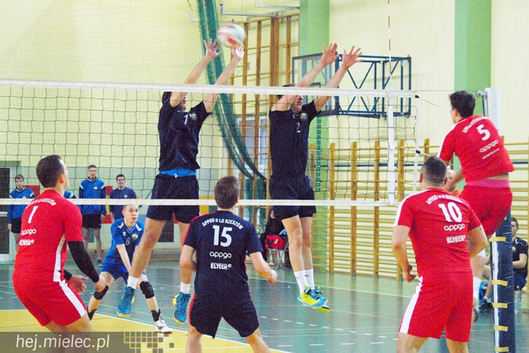 Zdjęcia z meczu, którego mogło nie być