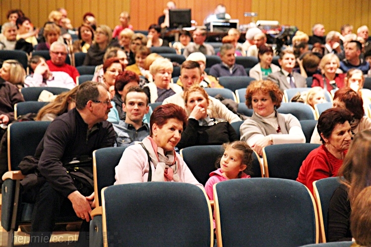 Koncert ?Taneczna Gromadka dla babci i dziadka?