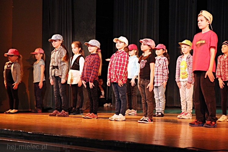 Koncert ?Taneczna Gromadka dla babci i dziadka?