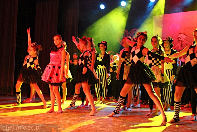 Koncert ?Taneczna Gromadka dla babci i dziadka?