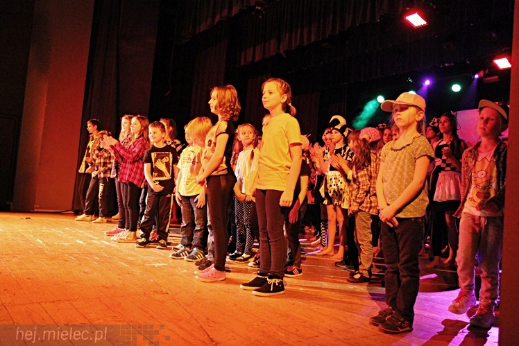 Koncert ?Taneczna Gromadka dla babci i dziadka?