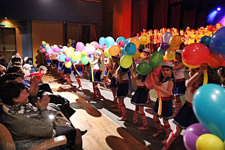 Koncert ?Taneczna Gromadka dla babci i dziadka?