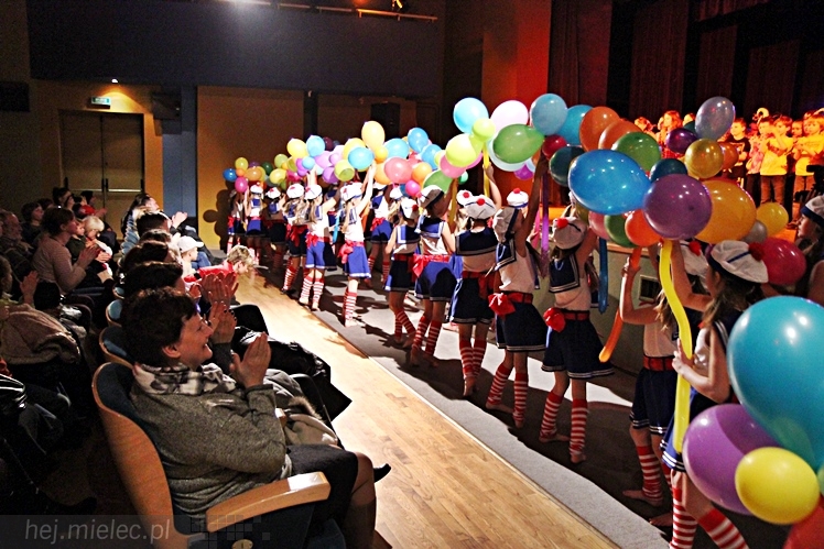 Koncert ?Taneczna Gromadka dla babci i dziadka?