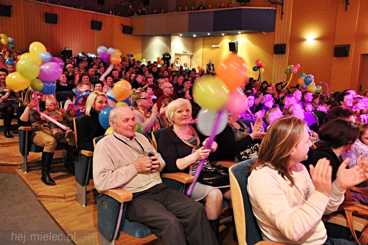 Koncert ?Taneczna Gromadka dla babci i dziadka?