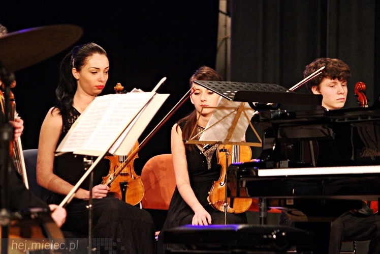 Swingujący Chopin w Mielcu. Wystąpiła Lwowska Orkiestra Kameralna i grupa wyjątkowych solistów [ZDJĘCIA]