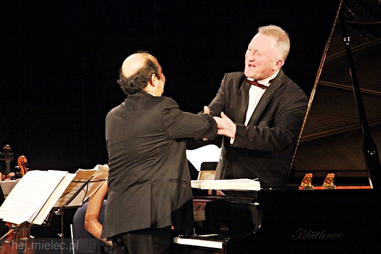 Swingujący Chopin w Mielcu. Wystąpiła Lwowska Orkiestra Kameralna i grupa wyjątkowych solistów [ZDJĘCIA]