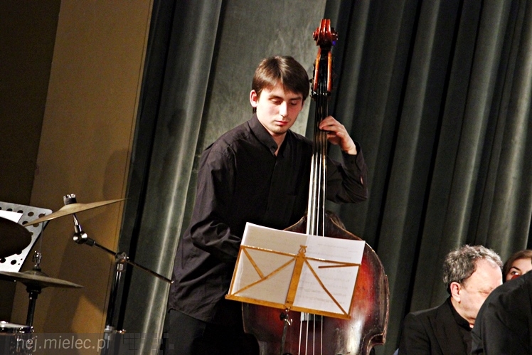 Swingujący Chopin w Mielcu. Wystąpiła Lwowska Orkiestra Kameralna i grupa wyjątkowych solistów [ZDJĘCIA]